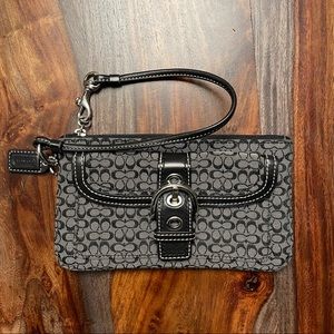 Small Coach wristlet